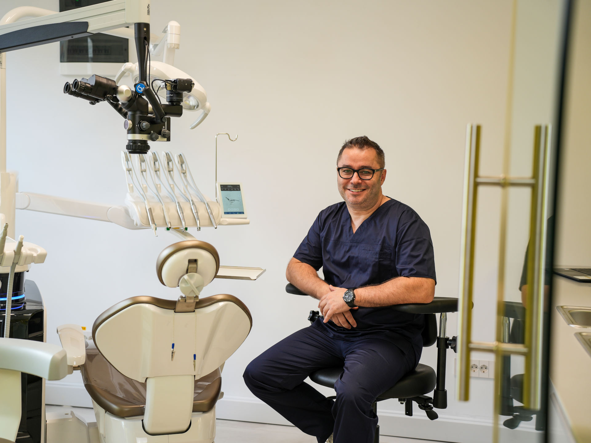 Ani de experiență în stomatologie și îngrijire dentară